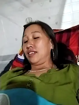 Snapshot of cute_love00 chatting on February 25, 2026, 11:32 am cute love00 online show from February 25, 2026, 11:32 am