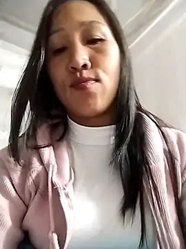 Snapshot of cute_love00 chatting on February 6, 2026, 1:18 pm cute love00 online show from February 6, 2026, 1:18 pm