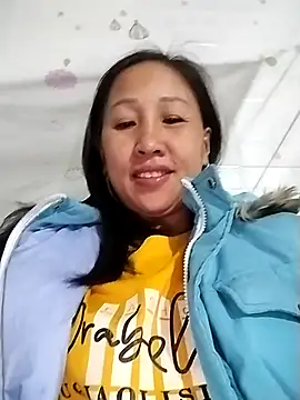 Snapshot of cute_love00 chatting on February 3, 2026, 10:48 pm cute love00 online show from February 3, 2026, 10:48 pm