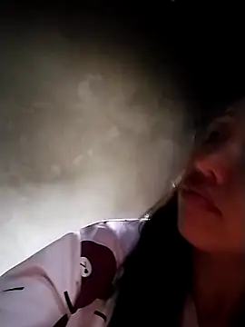 Snapshot of cute_love00 chatting on February 22, 2026, 1:52 am cute love00 online show from February 22, 2026, 1:52 am