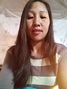 Snapshot of cute_love00 chatting on February 2, 2026, 10:42 pm cute love00 online show from February 2, 2026, 10:42 pm