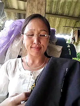 Snapshot of cute_love00 chatting on February 28, 2026, 6:13 am cute love00 online show from February 28, 2026, 6:13 am