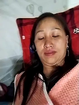 Snapshot of cute_love00 chatting on February 26, 2026, 9:48 pm cute love00 online show from February 26, 2026, 9:48 pm