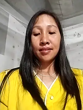 Snapshot of cute_love00 chatting on February 12, 2026, 11:10 am cute love00 online show from February 12, 2026, 11:10 am