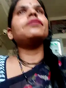 Snapshot of Soniya_pandit chatting on May 15, 2026, 2:20 am Soniya pandit online show from May 15, 2026, 2:20 am