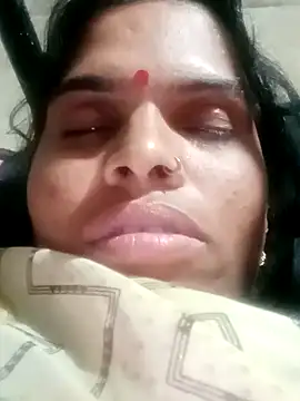 Snapshot of Soniya_pandit chatting on February 4, 2026, 2:23 pm Soniya pandit online show from February 4, 2026, 2:23 pm