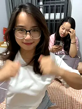 Snapshot of Hdmhdm-0022 chatting on September 20, 2025, 2:00 pm Hdmhdm-0022 online show from September 20, 2025, 2:00 pm