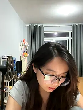 Snapshot of Hdmhdm-0022 chatting on October 18, 2025, 6:32 pm Hdmhdm-0022 online show from October 18, 2025, 6:32 pm