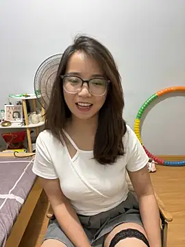 Snapshot of Hdmhdm-0022 chatting on September 16, 2025, 2:29 pm Hdmhdm-0022 online show from September 16, 2025, 2:29 pm