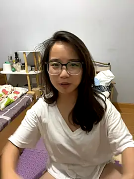 Snapshot of Hdmhdm-0022 chatting on September 30, 2025, 1:39 pm Hdmhdm-0022 online show from September 30, 2025, 1:39 pm
