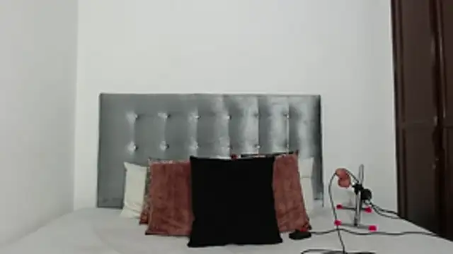 DaiishaWolf online show from October 17, 2025, 7:15 pm