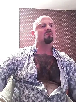 Snapshot of _NEREZA_ chatting on December 16, 2025, 5:28 pm NEREZA online show from December 16, 2025, 5:28 pm