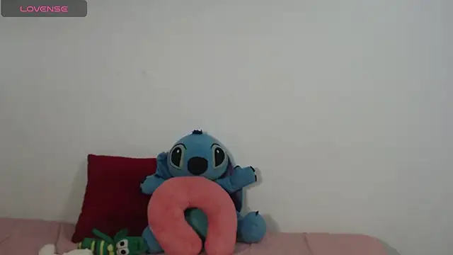 Snapshot of Allison_19__ chatting on October 15, 2025, 9:06 am Allison 19 online show from October 15, 2025, 9:06 am