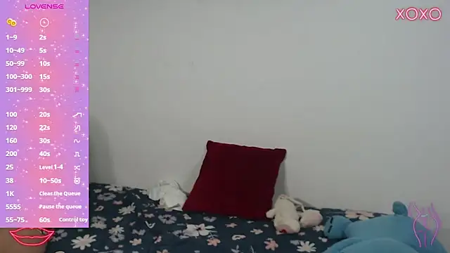 Snapshot of Allison_19__ chatting on October 23, 2025, 10:14 am Allison 19 online show from October 23, 2025, 10:14 am