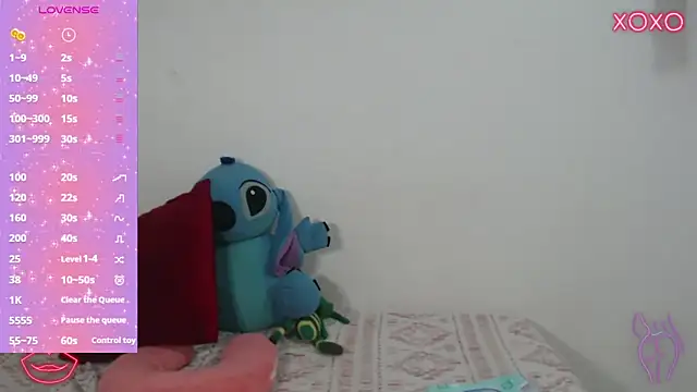 Snapshot of Allison_19__ chatting on October 21, 2025, 1:54 pm Allison 19 online show from October 21, 2025, 1:54 pm