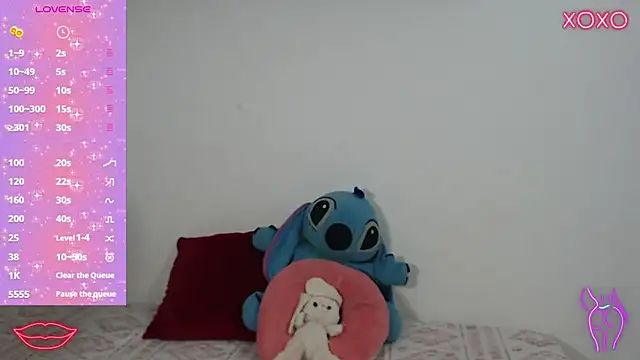 Snapshot of Allison_19__ chatting on October 7, 2025, 8:04 am Allison 19 online show from October 7, 2025, 8:04 am