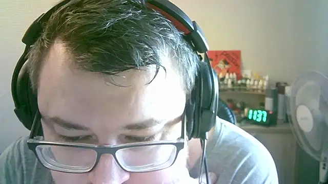 Snapshot of SirAbuser chatting on February 21, 2026, 8:38 am SirAbuser online show from February 21, 2026, 8:38 am