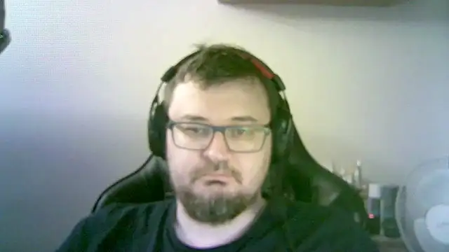 Snapshot of SirAbuser chatting on December 23, 2025, 6:34 am SirAbuser online show from December 23, 2025, 6:34 am