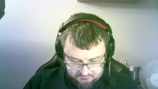 Snapshot of SirAbuser chatting on December 22, 2025, 6:35 am SirAbuser online show from December 22, 2025, 6:35 am