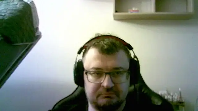 Snapshot of SirAbuser chatting on November 12, 2025, 6:39 am SirAbuser online show from November 12, 2025, 6:39 am