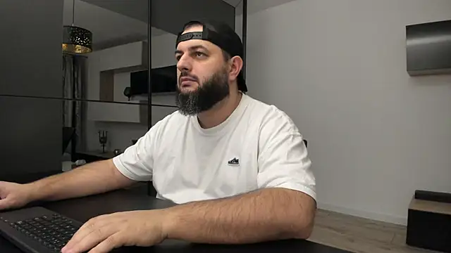 DravenPeak online show from November 9, 2025, 1:53 am