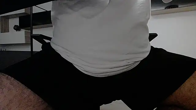 Snapshot of DravenPeak chatting on December 21, 2025, 12:46 am DravenPeak online show from December 21, 2025, 12:46 am