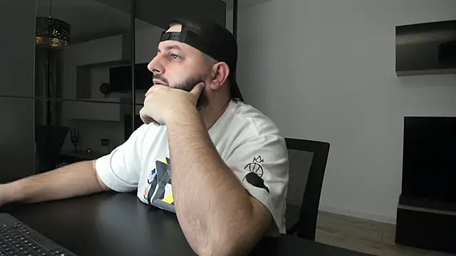 Snapshot of DravenPeak chatting on January 8, 2026, 7:09 pm DravenPeak online show from January 8, 2026, 7:09 pm