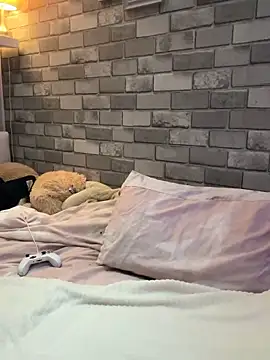 Poppy frankie online show from October 12, 2025, 12:12 am