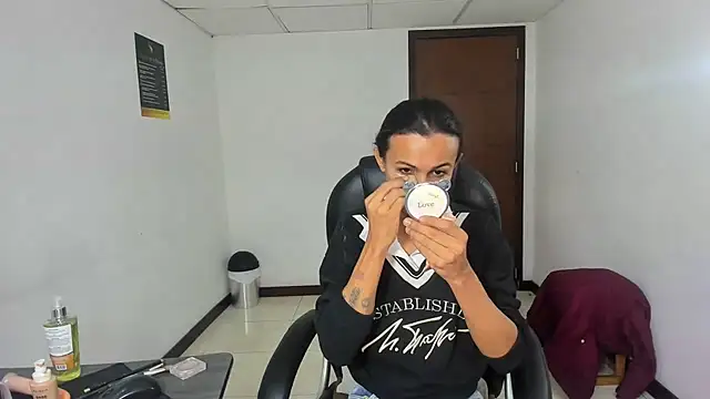 Snapshot of Aisha_hotts777 chatting on February 16, 2026, 3:27 am Aisha hotts777 online show from February 16, 2026, 3:27 am