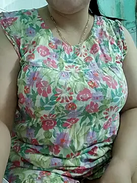 Snapshot of _Babyrose_ chatting on January 13, 2026, 5:06 pm Babyrose online show from January 13, 2026, 5:06 pm