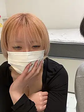 Snapshot of reon_reonreon chatting on December 15, 2025, 5:13 am reon reonreon online show from December 15, 2025, 5:13 am