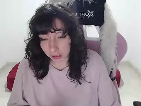 ScarlettShirahoshi online show from April 14, 2026, 6:02 pm