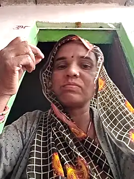 Pinky12A online show from October 31, 2025, 5:04 am