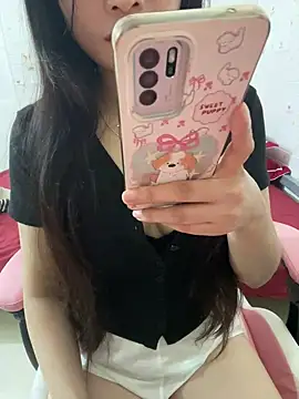 Snapshot of Lissa_xinh09 chatting on November 10, 2025, 3:44 am Lissa xinh09 online show from November 10, 2025, 3:44 am