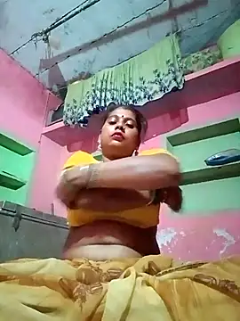 Snapshot of sanjna_sharmaa chatting on September 8, 2025, 3:33 pm sanjna sharmaa online show from September 8, 2025, 3:33 pm