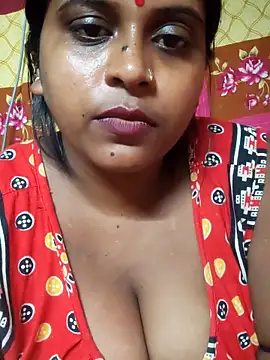 Snapshot of Hot-Show2 chatting on October 6, 2025, 4:08 pm Hot-Show2 online show from October 6, 2025, 4:08 pm