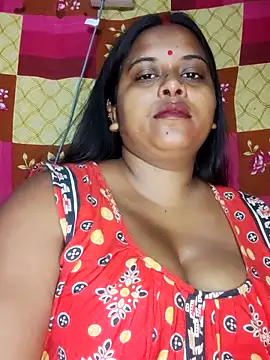 Hot-Show2 online show from November 2, 2025, 4:34 pm