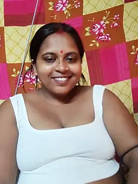 Snapshot of Hot-Show2 chatting on October 17, 2025, 9:56 am Hot-Show2 online show from October 17, 2025, 9:56 am