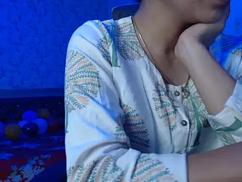 snow white123 online show from January 5, 2026, 9:51 pm