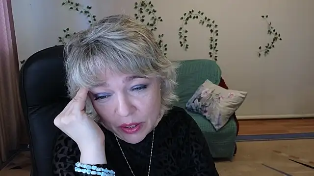 Snapshot of Rosette_Pricky chatting on May 29, 2026, 2:45 pm Rosette Pricky online show from May 29, 2026, 2:45 pm