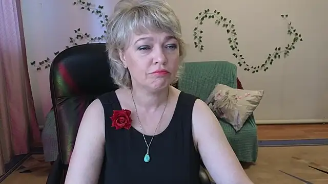 Snapshot of Rosette_Pricky chatting on June 11, 2026, 2:03 pm Rosette Pricky online show from June 11, 2026, 2:03 pm