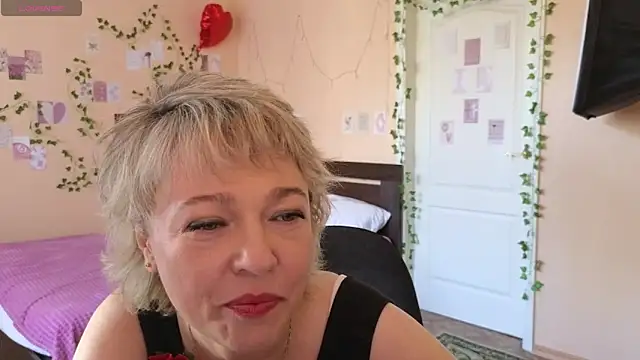Snapshot of Rosette_Pricky chatting on May 22, 2026, 1:31 pm Rosette Pricky online show from May 22, 2026, 1:31 pm