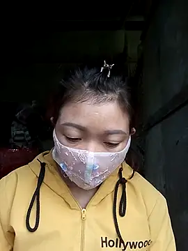 Snapshot of qychiu chatting on November 19, 2025, 12:43 am qychiu online show from November 19, 2025, 12:43 am