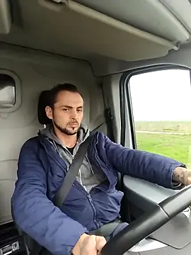 papichulo0099 online show from November 12, 2025, 7:34 am