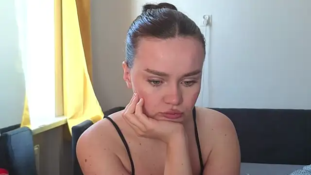 Snapshot of Bonny_Candy chatting on April 8, 2026, 8:27 am Bonny Candy online show from April 8, 2026, 8:27 am