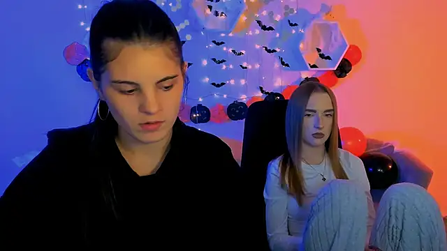 lizzie boom online show from October 27, 2025, 10:33 pm