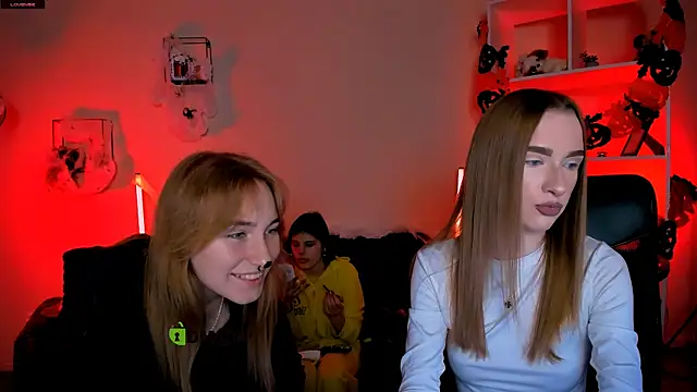 lizzie boom online show from October 21, 2025, 7:24 pm