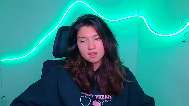 Sandra Curly online show from September 19, 2025, 9:19 pm