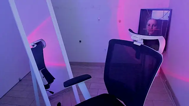 Sandra Curly online show from April 18, 2026, 8:09 pm