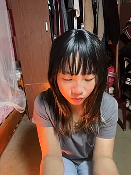 AAANINE22 online show from October 10, 2025, 2:12 am